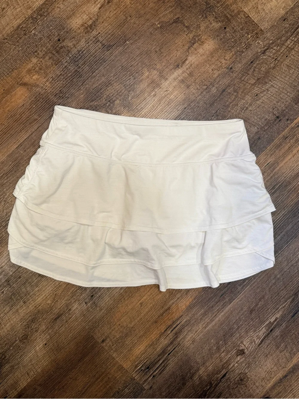 Athleta White Tiered Swagger Skort MED white